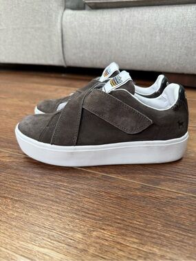 Goats brand suede shoes